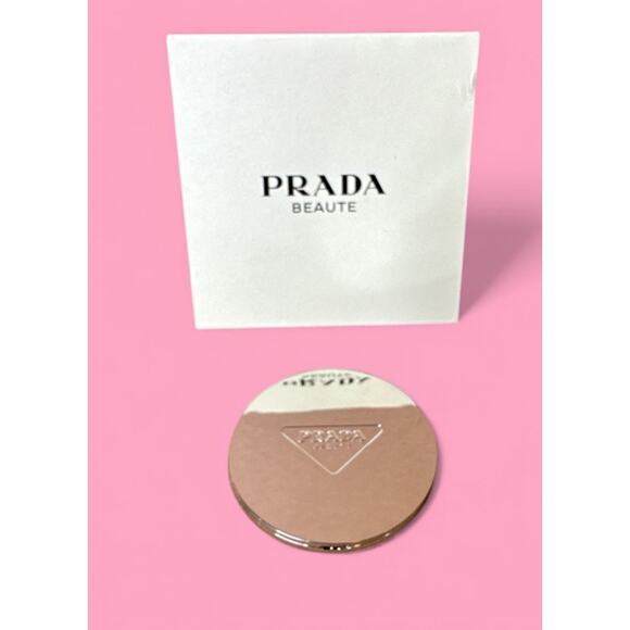 PRG102: Prada Beauty Mirror GWP - Picture 5 of 5